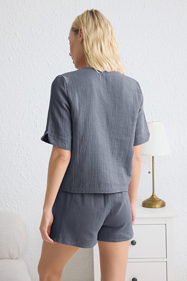Koyu Mavi %100 Pamuklu Bağlama Detaylı Müslin Şortlu Dokuma Pijama Takımı THMSS25PT00159 - 6