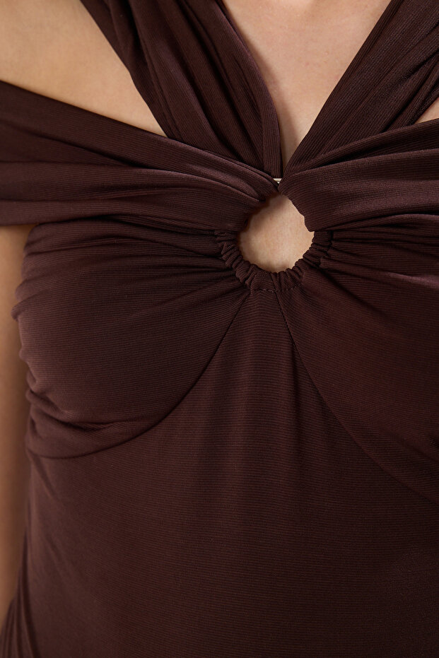 Kahverengi Aksesuar Detaylı Örme Body TPRSS25BD00004 - 5