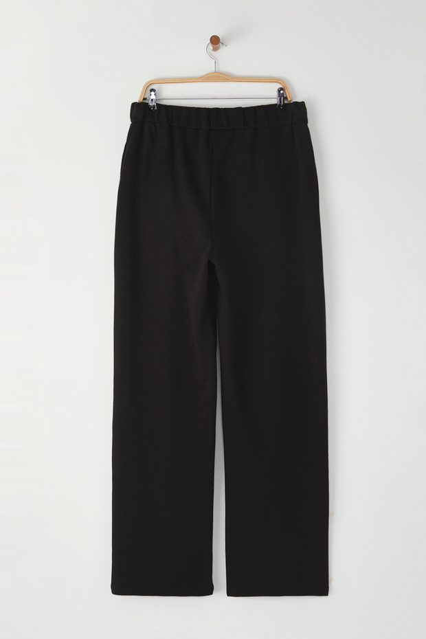 Siyah Wide Leg Yüksek Bel Etiket Detaylı Örme Büyük Beden Eşofman Altı TBBSS25AJ00001 - 8