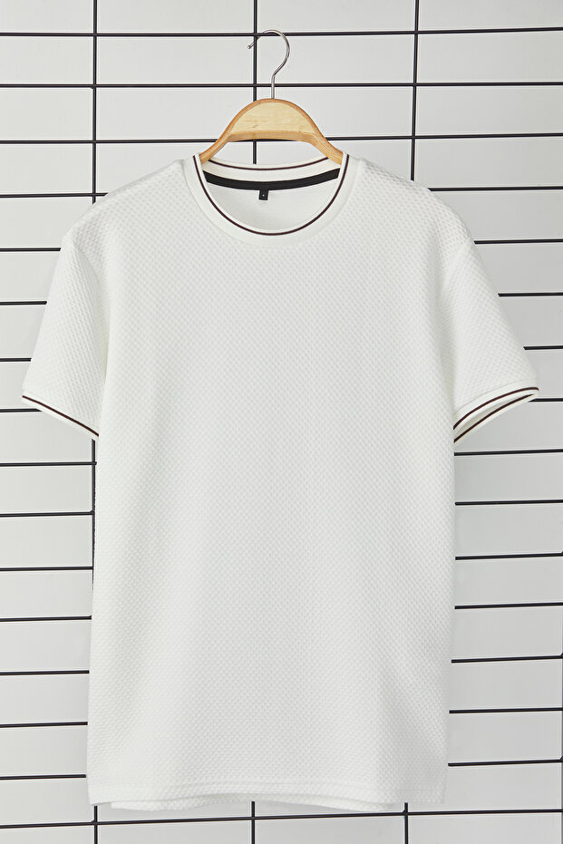 Beyaz Regular/Normal Kesim Dokulu Triko Bantlı T-Shirt TMNSS25TS00042 - 8