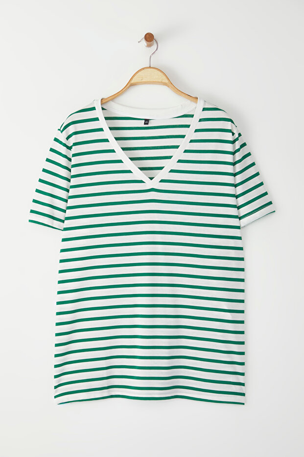 Beyaz-Yeşil Çizgili V -Yaka Örme T-shirt TBBSS23BF00016 - 3