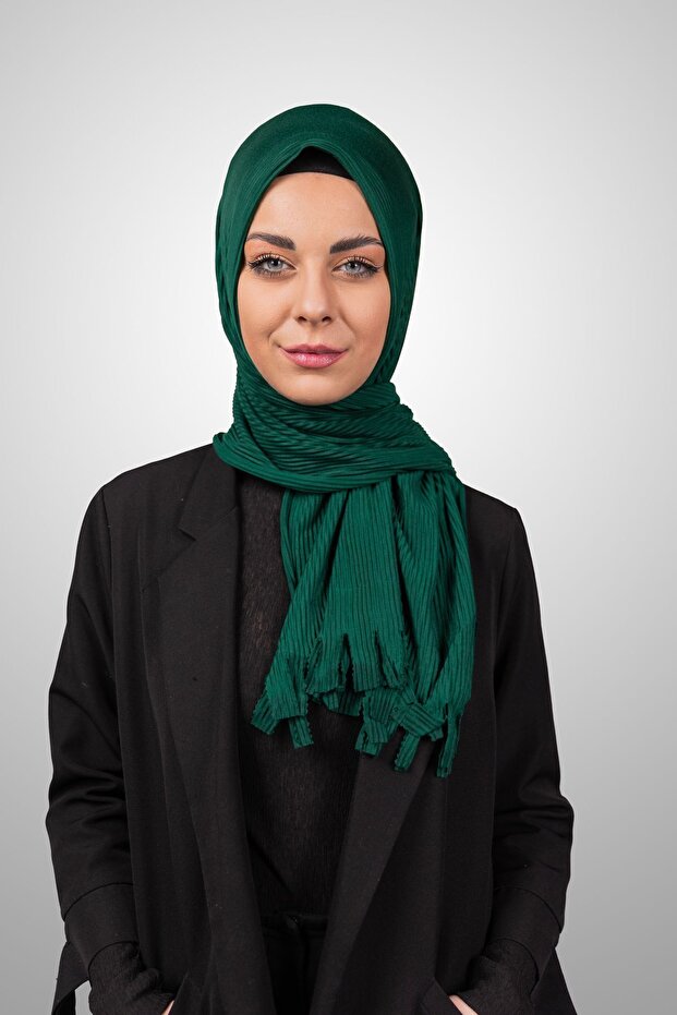 شال مطوي عملي جاهز للارتداء بلون أخضر زمردي عضوي مع إسفنجة