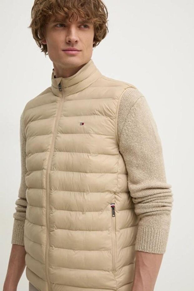 PACKABLE RECYCLED VEST - 6