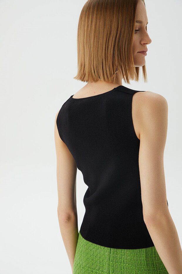 V Yaka Siyah Triko Top - 1