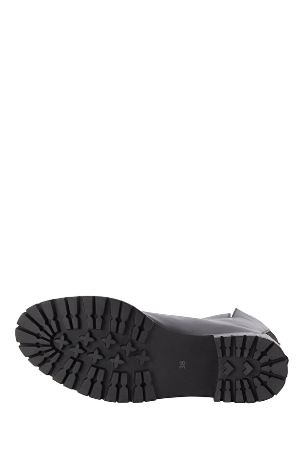 Boots - 6