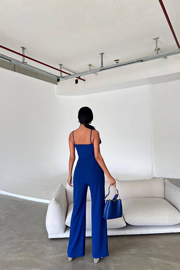 Saks Krep Kumaş Askılı Yaka Ve Yırtmaç Detaylı Tulum - 5