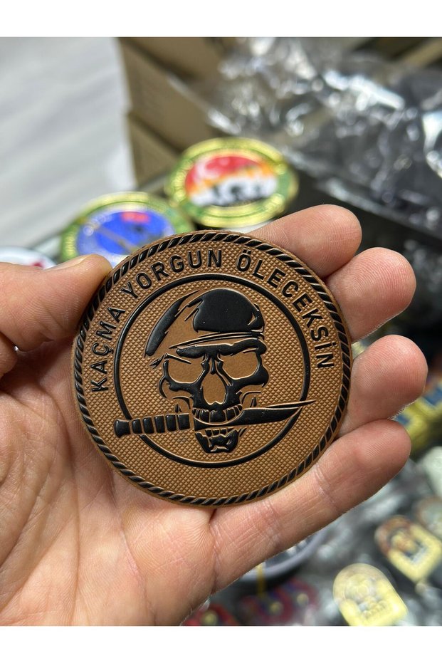 3D Laser Cutting Back Velcro Patch with "Don'T Get Tired"