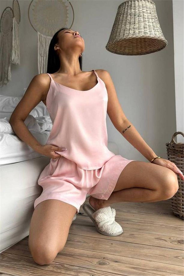 Düz Pudra Askılı Ve Şortlu Floş Saten Pijama Takımı - 1
