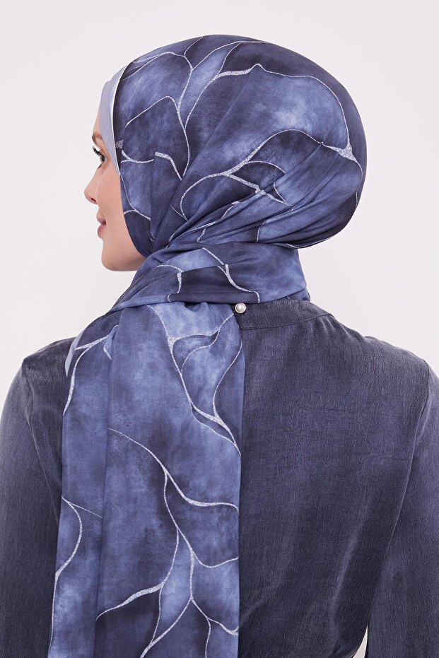 شال ملكي منقوش باللون الأزرق - 5