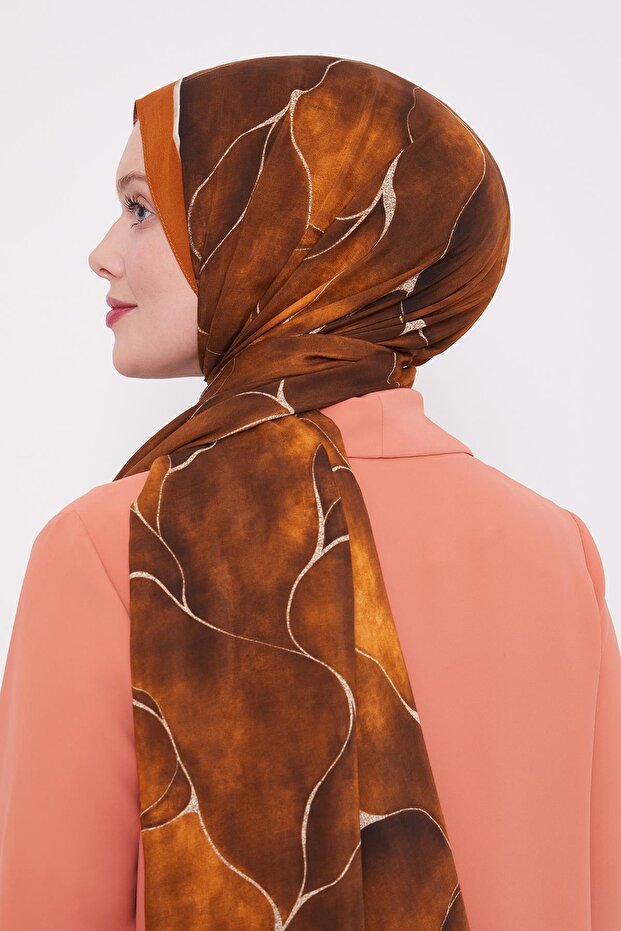 شال ملكي بنمط رقائق البلاط - 5