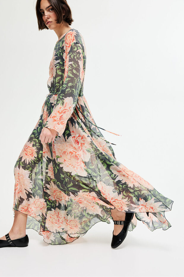 Büzgü Bağlı Elbise - 5