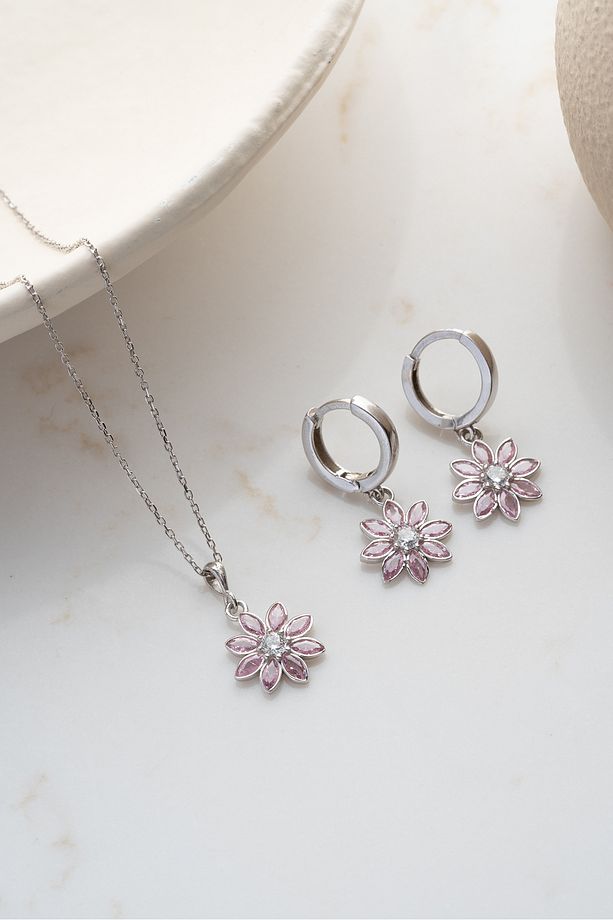 925 Ayar Gümüş Işıklı Kutu Pembe Taşlı Lotus Takı (Kolye-Küpe) Seti - 5