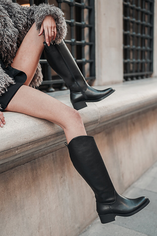 Női térdig magas cipzáras napi csizma Maypos fekete - 2