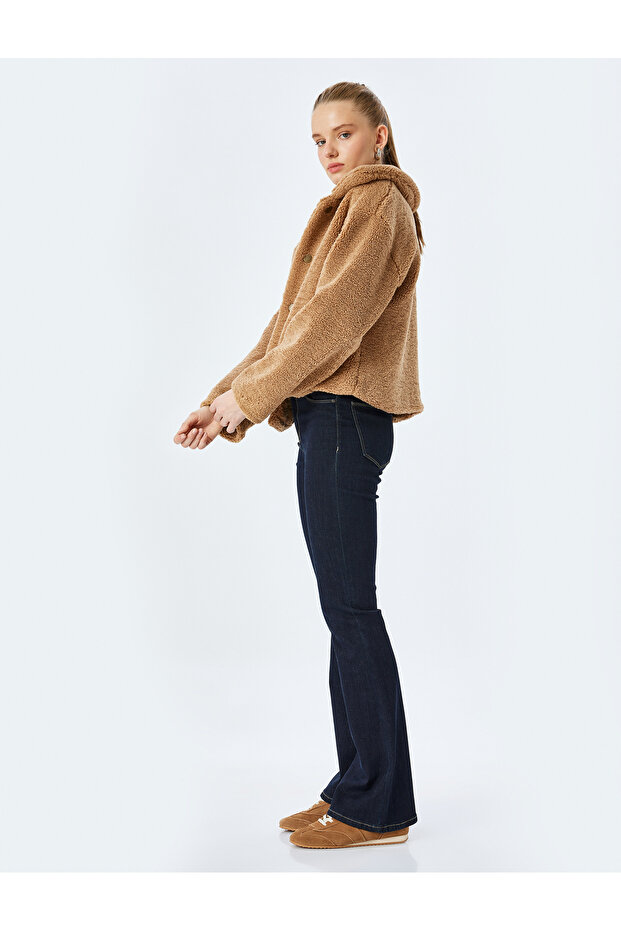 Classic Lapel Button Pocket Detailed Long Sleeve Plush Jacket