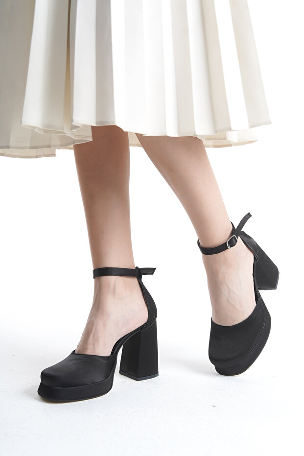 Siyah Saten Kadın Önü Kapalı Platform Topuklu Ayakkabı Bg1115-119-0003 - 1