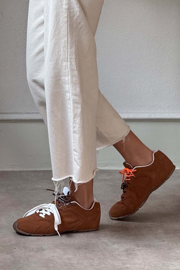 Bellini barna velúr lapos talpú női fűzős sportcipő - 4