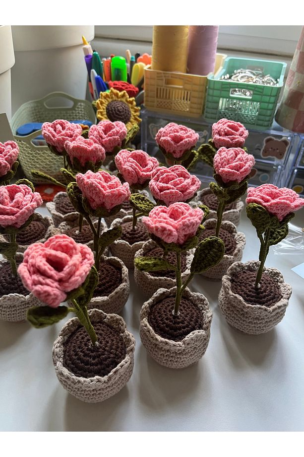 Örgü Pembe Gül Saksı Çiçek, Solmayan Gül, El Yapımı Örgü Çiçek, Anneye, Sevgiliye, Öğretmene Hediye - 5