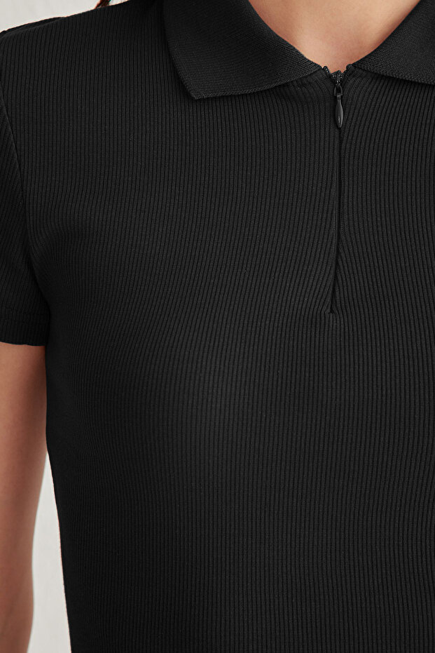 Siyah Fitted/Vücuda Oturan Polo Yaka Esnek Örme Bluz TWOSS25BZ00039 - 2