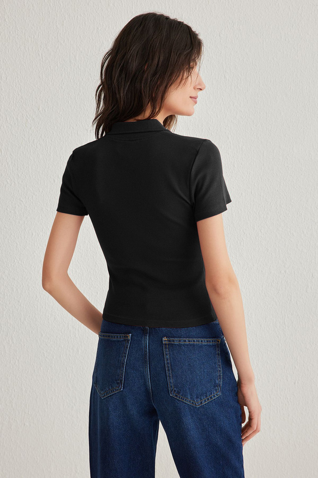 Siyah Fitted/Vücuda Oturan Polo Yaka Esnek Örme Bluz TWOSS25BZ00039 - 5