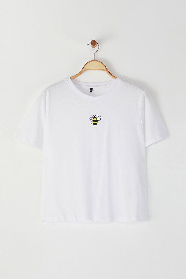 Beyaz %100 Pamuk Nakışlı Crop Bisiklet Yaka Örme T-Shirt TBBSS25BF00015 - 6