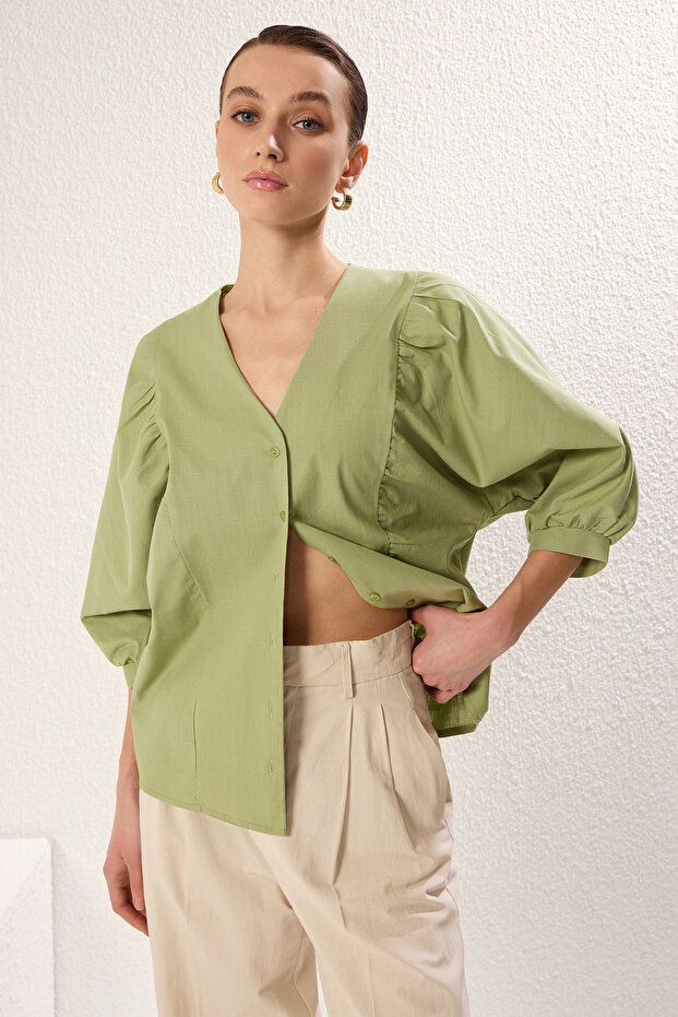 Khaki Bat Sleeve Regular Regular Fit Woven Shirt Twoss20Go0076