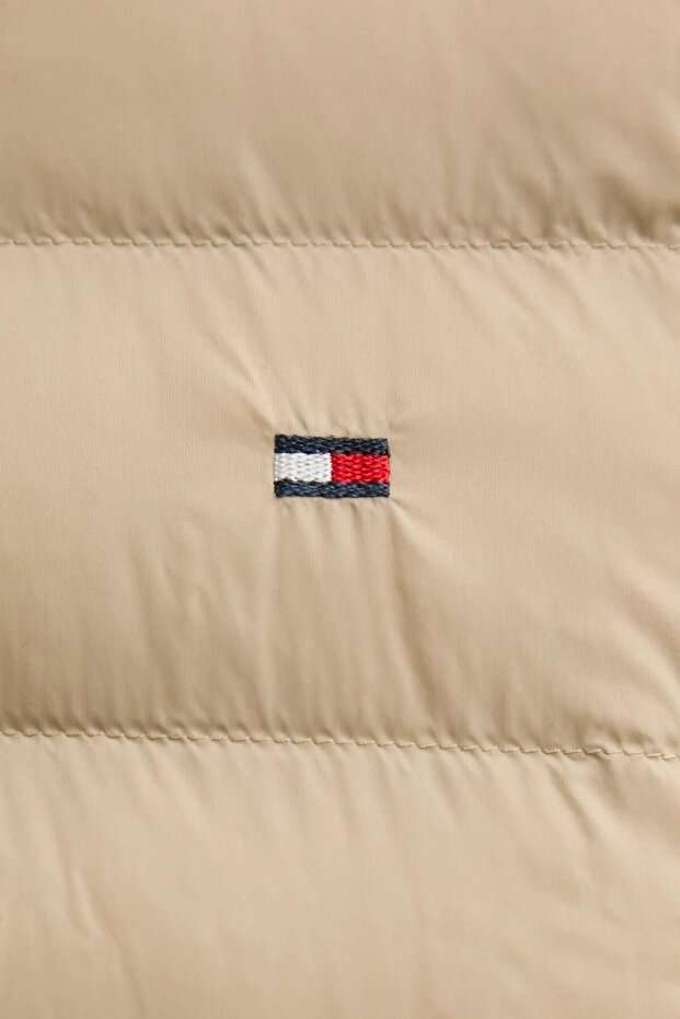 PACKABLE RECYCLED VEST - 8