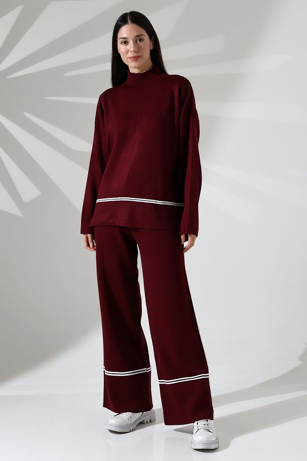 Stretchy Knitwear Oversized Sweater and High Waist Wide Leg Pants with Stripe Black Bottom Top Knitwear Set