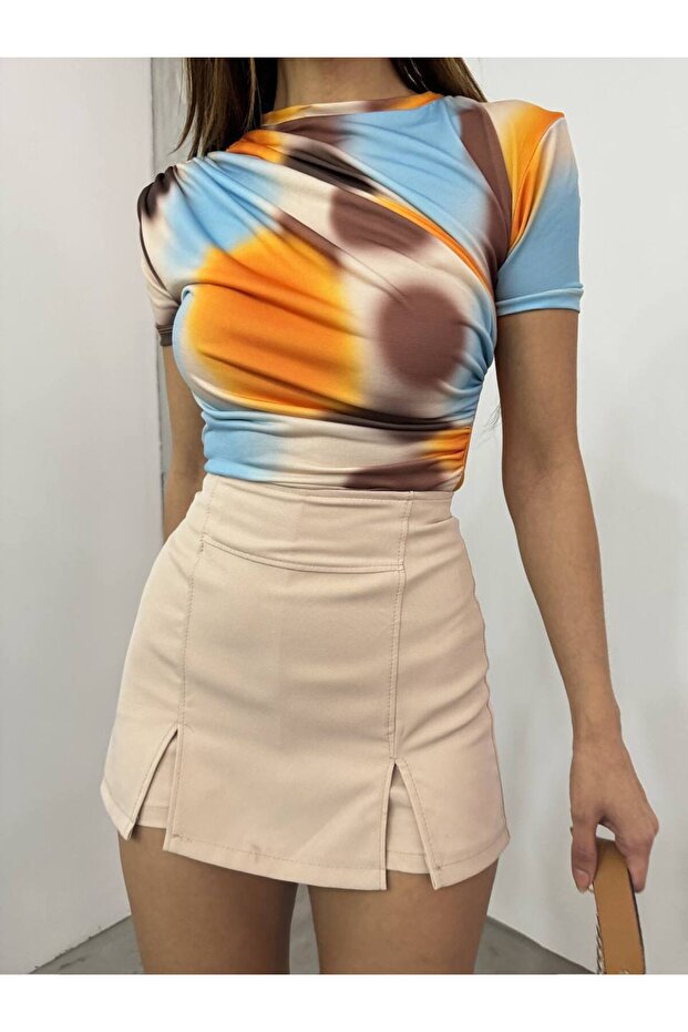 بلوزة برتقالية ذات طية صدر السترة - 4