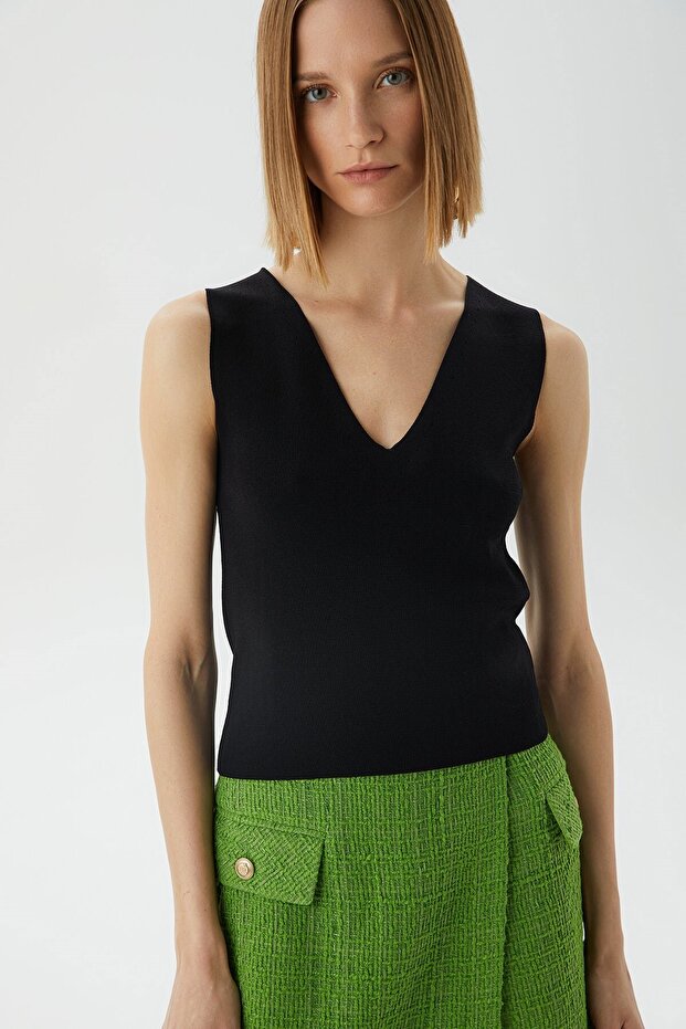 V Yaka Siyah Triko Top - 4