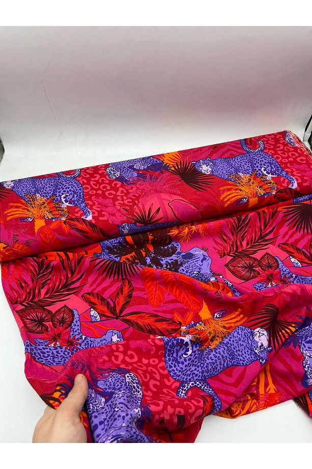 Kaplan Desen Viskon Kumaş Eni150cm Elbise Gömlek Tunik vb Polyester İçermez,İç Göstermez ,Dökümlüdür - 3