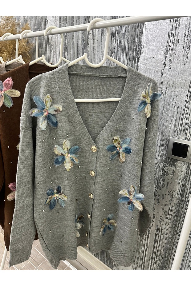 Çiçekli hırka - 1