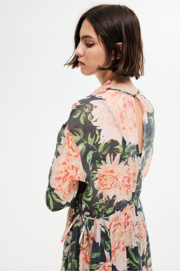 Büzgü Bağlı Elbise - 4