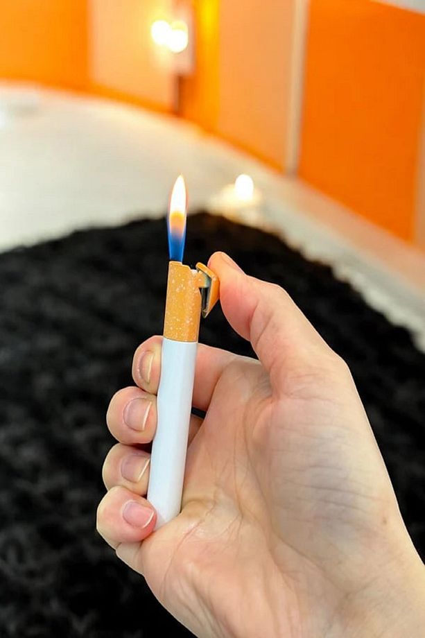 1 Adet Kalın Sigara Figür Manyetolu Çakmak Anahtarlıklı Şık Çakmak Özel Hediyelik Koleksiyon Çakmak - 1