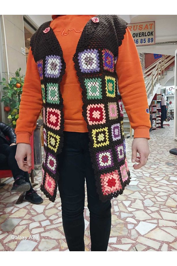 EL ÖRGÜSÜ MOTİFLİ YELEK - 2