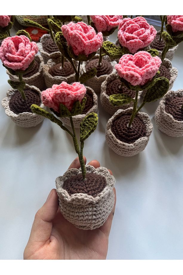 Örgü Pembe Gül Saksı Çiçek, Solmayan Gül, El Yapımı Örgü Çiçek, Anneye, Sevgiliye, Öğretmene Hediye - 4