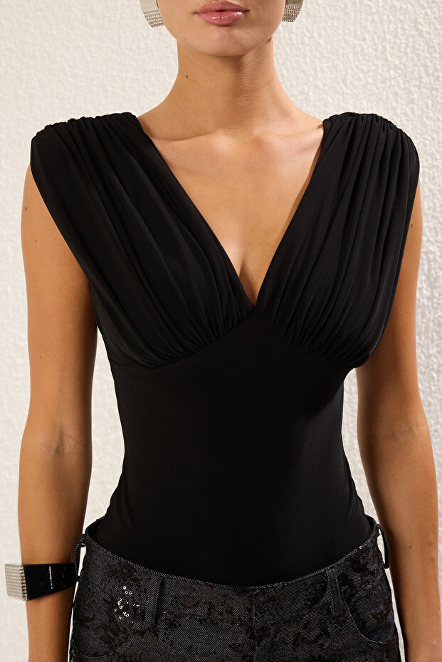 Siyah V Yaka Drapeli Çıtçıtlı Örme TPRSS25BD00012 - 3