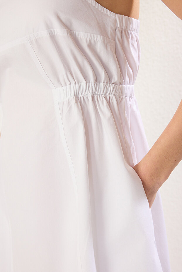 Beyaz Eteği Belden Açılan Bel Dekolteli Poplin Midi Dokuma Elbise TWOSS25EL00037 - 4