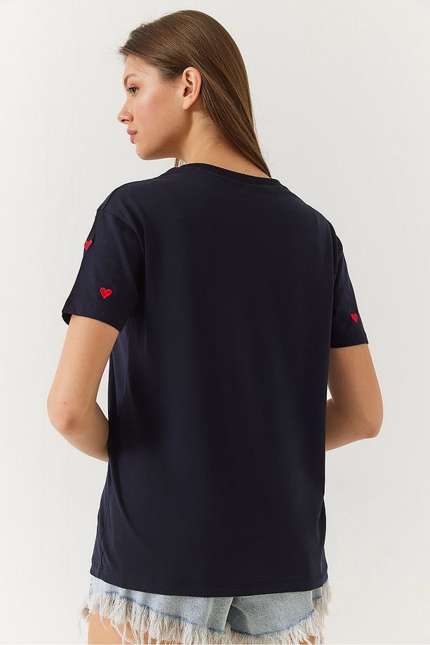 Kadın Kalp Nakışlı Tshirt 60602004 - 6