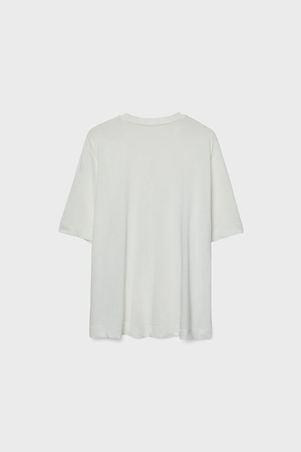 بلوزة ناعمة الملمس ذات رقبة عالية كبيرة الحجم - 6