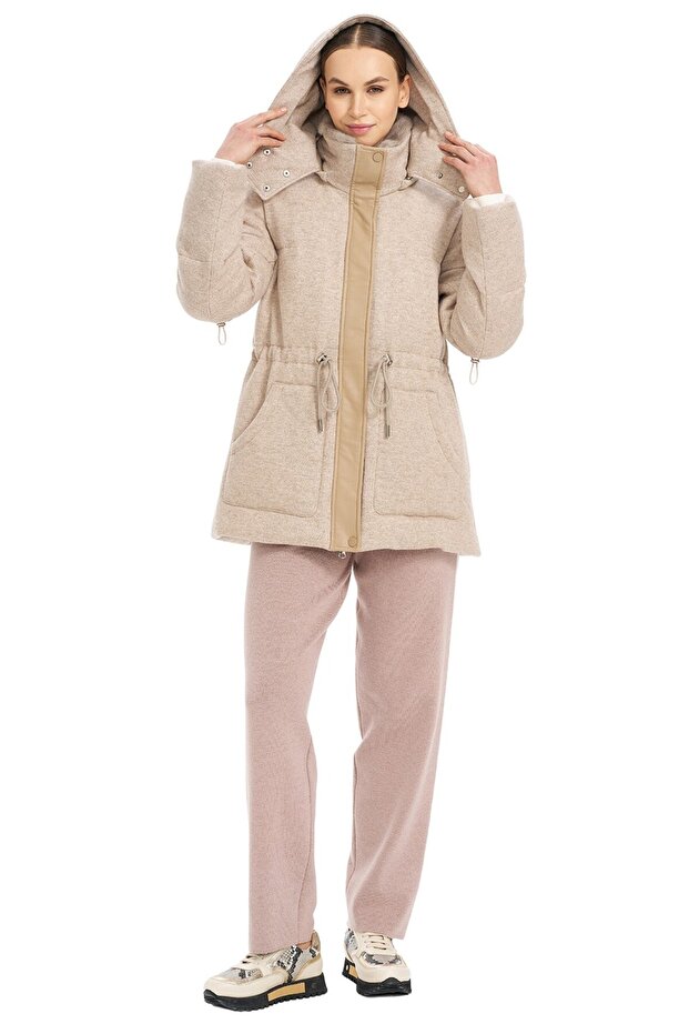 Kapüşonlu Bel Lastikli Mont - 4