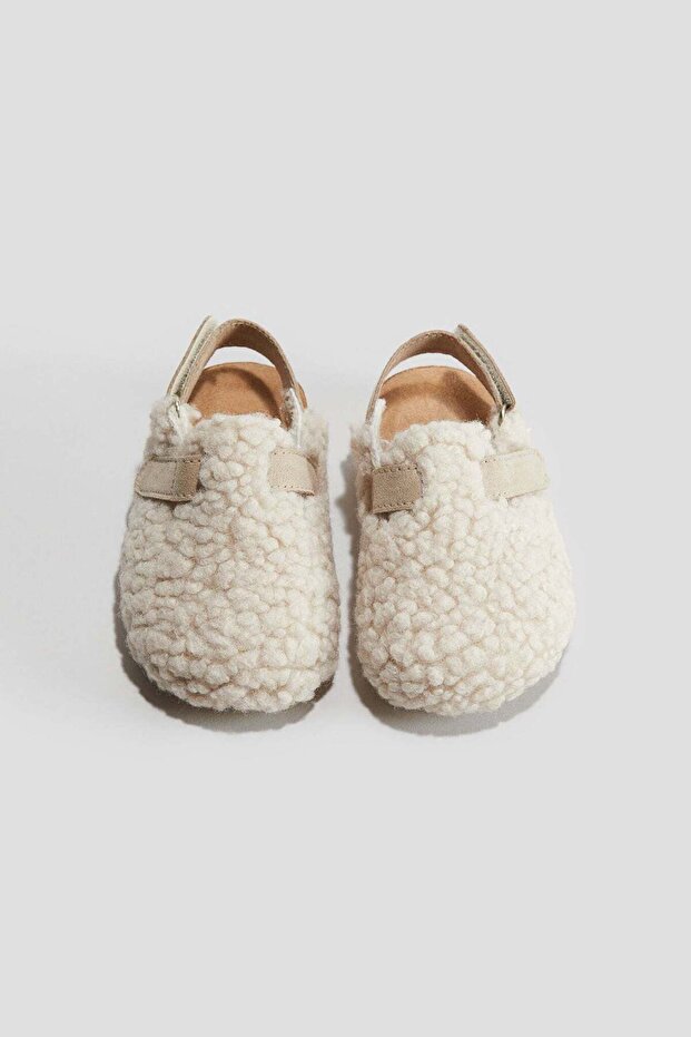 Fluffy slippers - 2