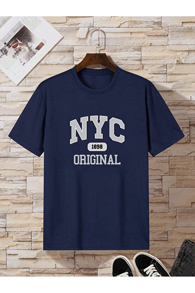 تيشيرت كبير الحجم مطبوع للجنسين من NYC
