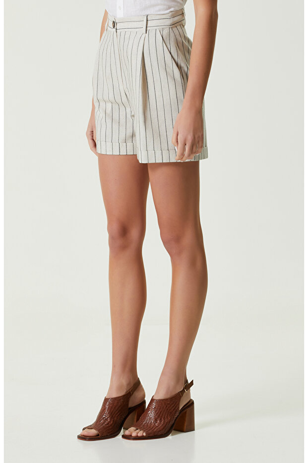 Bej Çizgili Diz Boyu Şort - 3