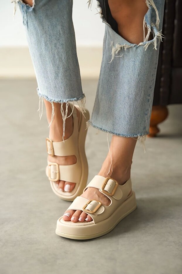 Women's Sandals with Buckle