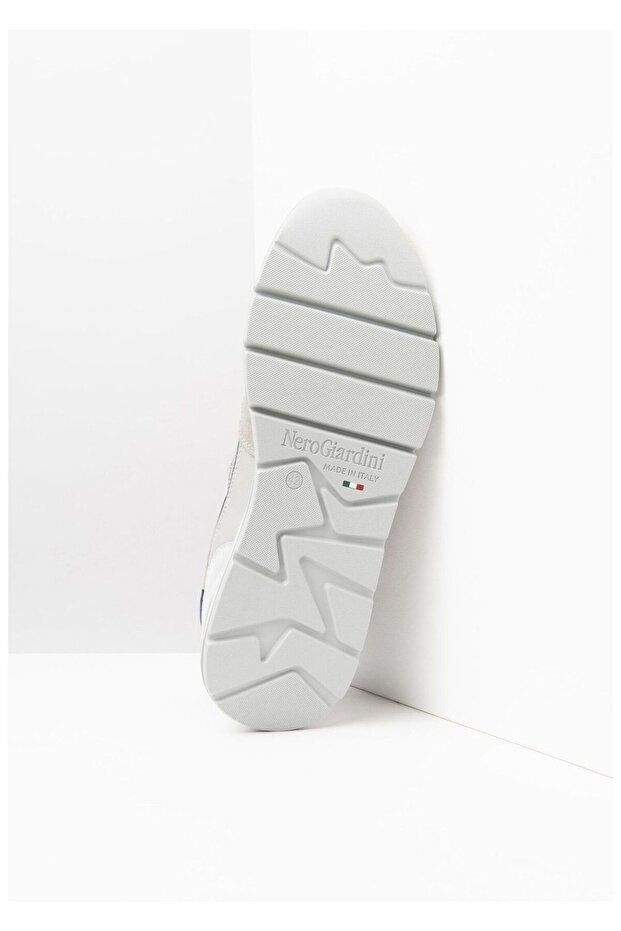 Sneaker - 7