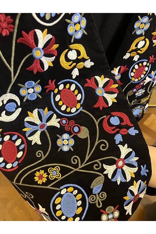 Nakışlı Yelek - 2