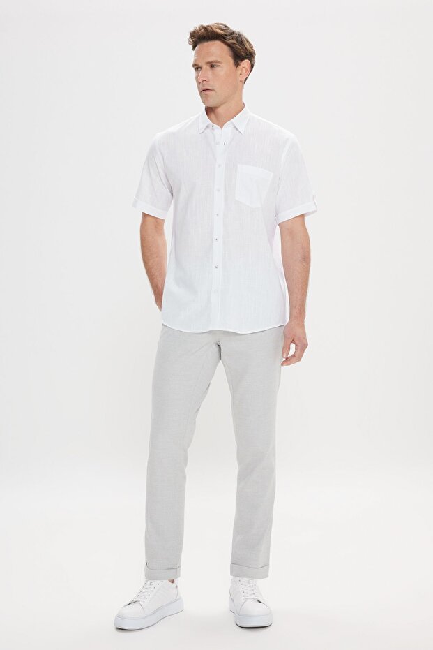 Erkek Beyaz Comfort Fit Rahat Kesim Düğmeli Yaka Keten Görünümlü %100 Pamuk Kısa Kollu Gömlek - 2