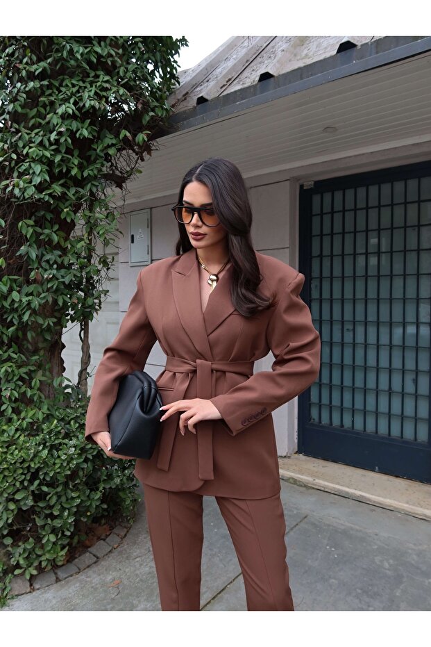 طقم بنطلون سترة مبطنة - 4