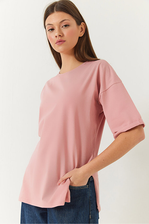 Women's Powder Side Slit Cuff Fold Detailed Crew Neck Short Sleeve Basic T-Shirt 60251203
