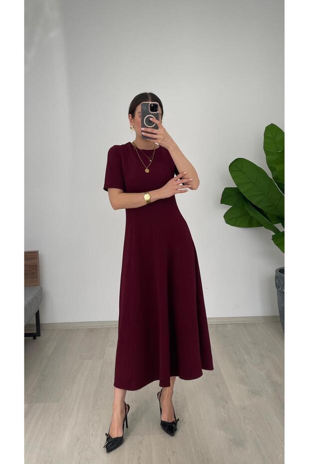 Woman Long Flexible Fabric Flare Long Dress